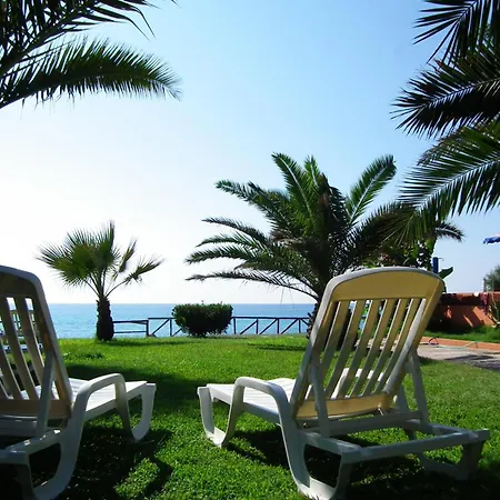 Ośrodek wypoczynkowy Villaggio Athragon 3*