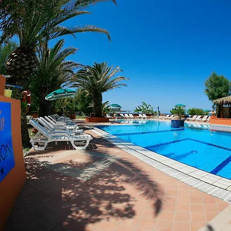 Ośrodek wypoczynkowy Villaggio Athragon Capo Vaticano