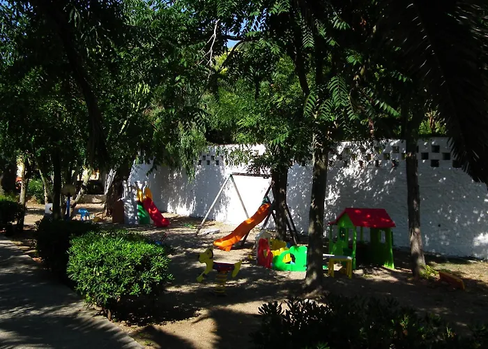 אתר נופש Villaggio Athragon קאפו ואטיצ'אנו