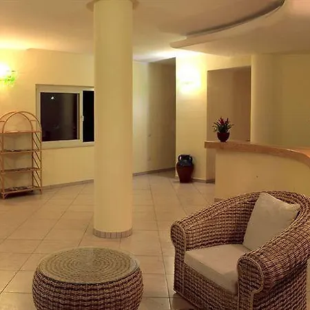 Üdülőközpont Villaggio Athragon