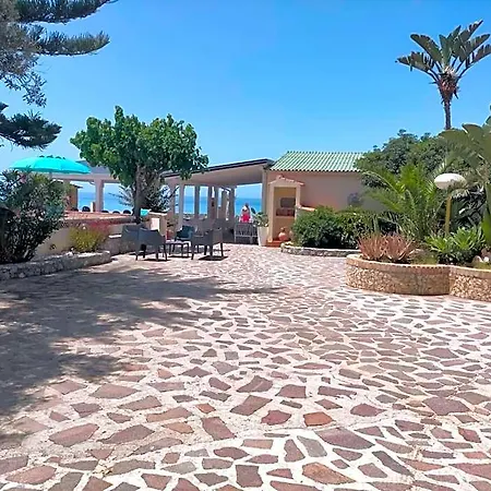 Villaggio Athragon 3*